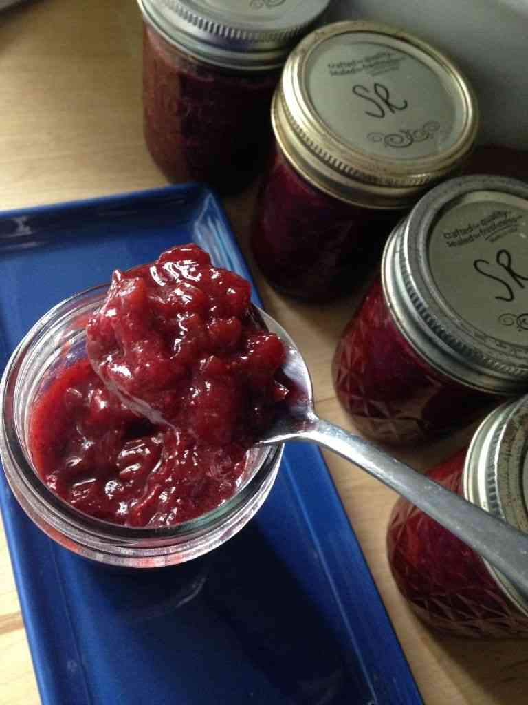 low sugar strawberry rhubarb jam