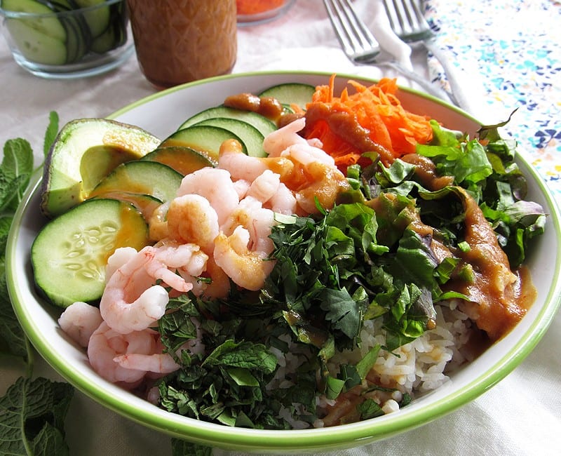 salad roll shrimp bowls with coconut rice and peanut dressing