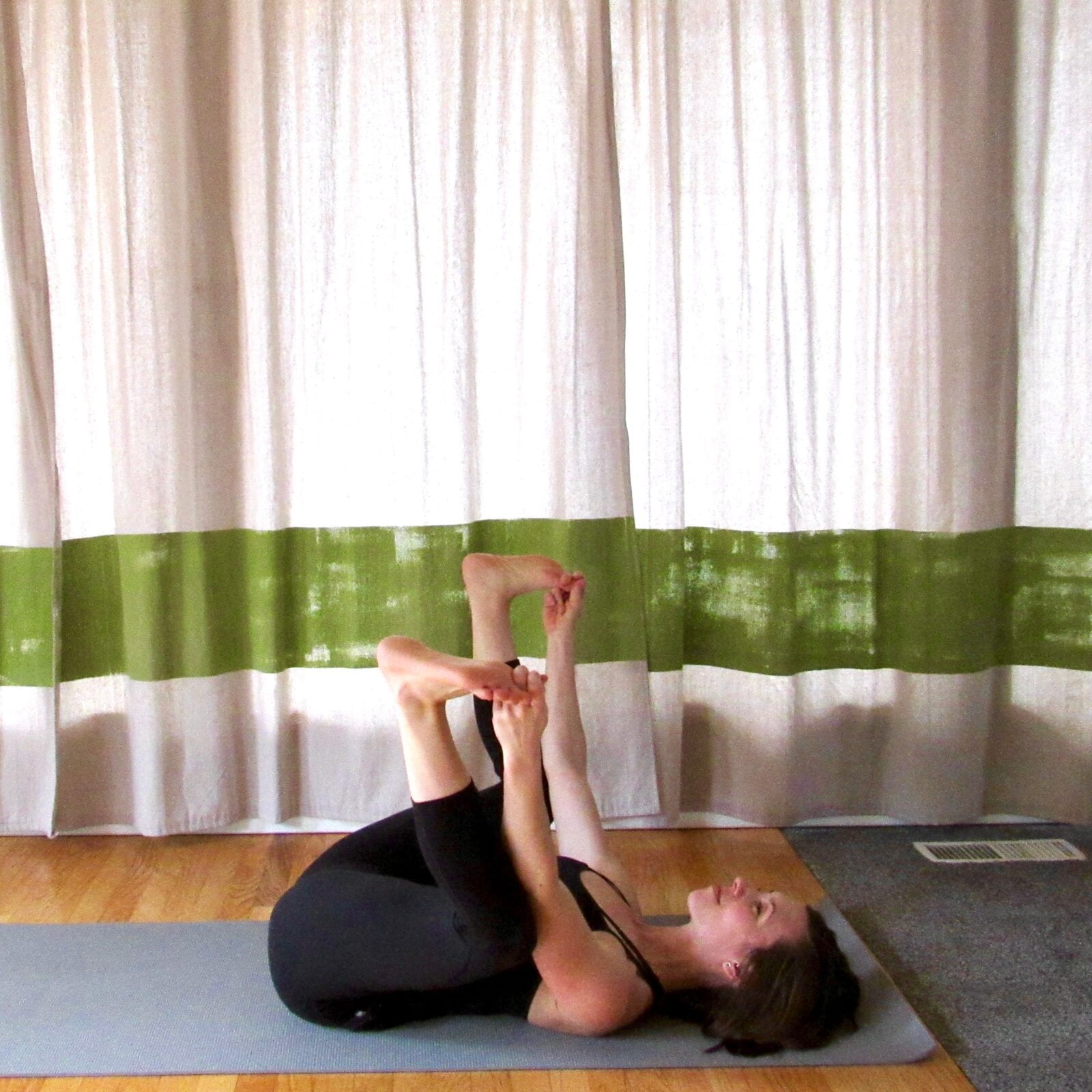 10 minute before bedtime yoga