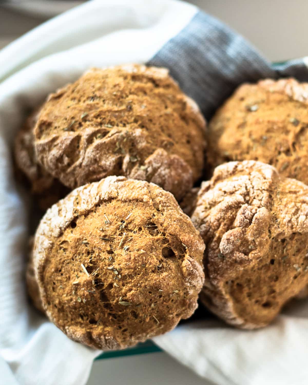 whole wheat dinner rolls