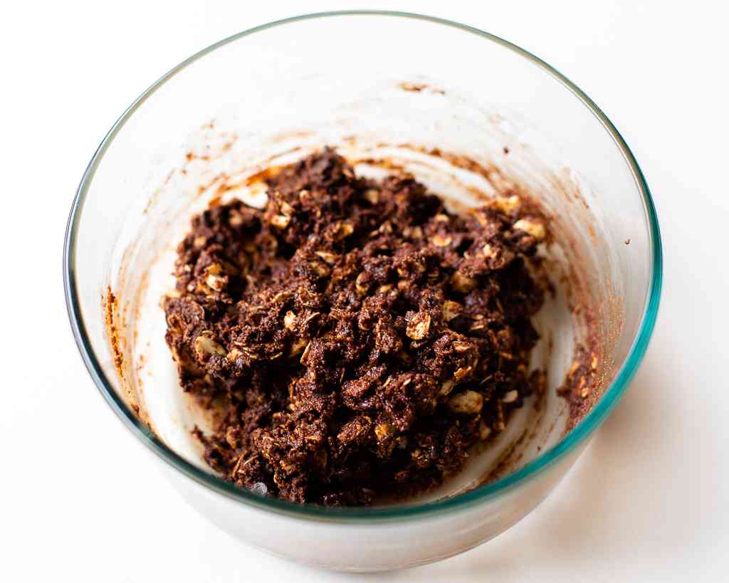 how to make chocolate oatmeal almond flour cookies