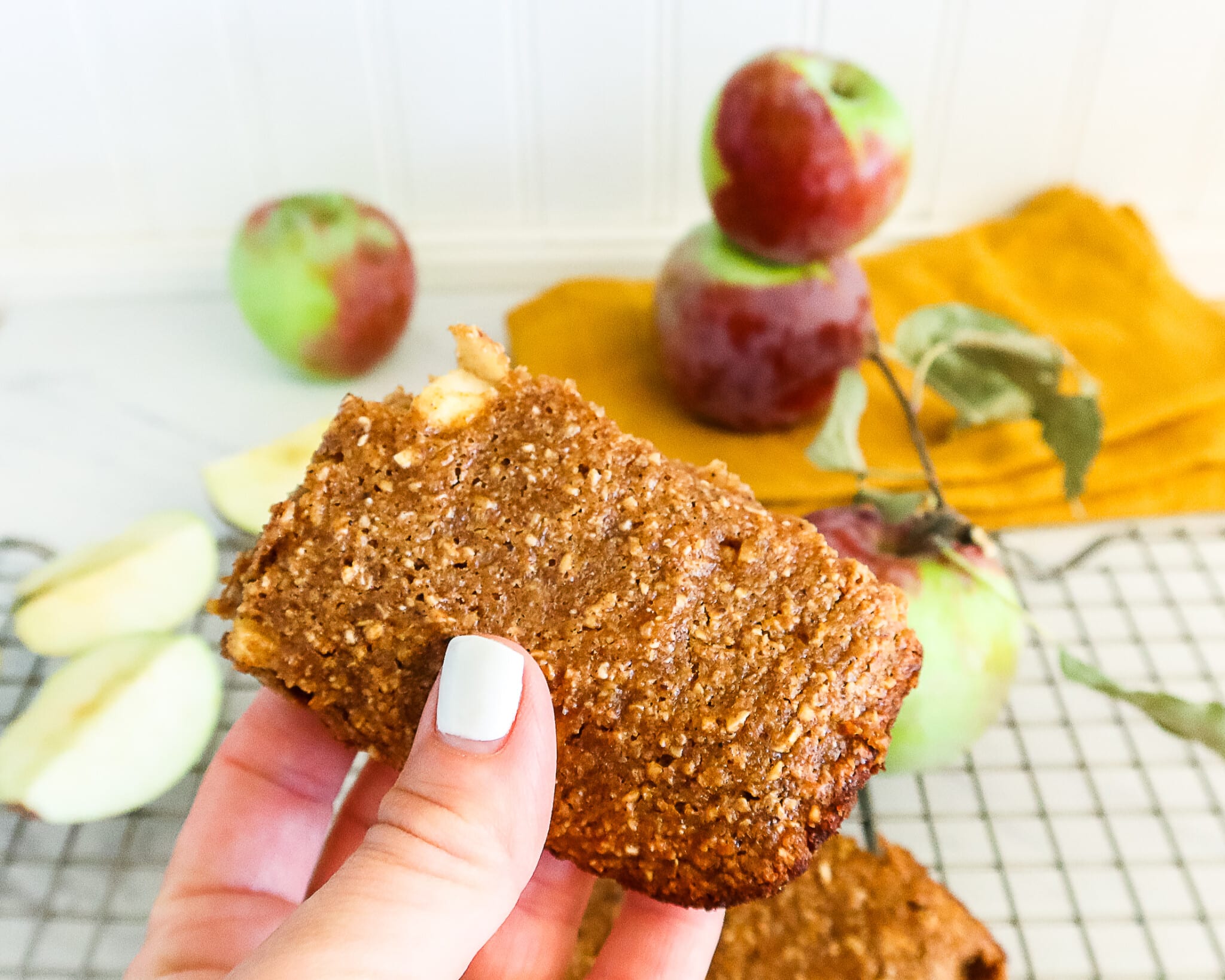 Apple pie protein bars