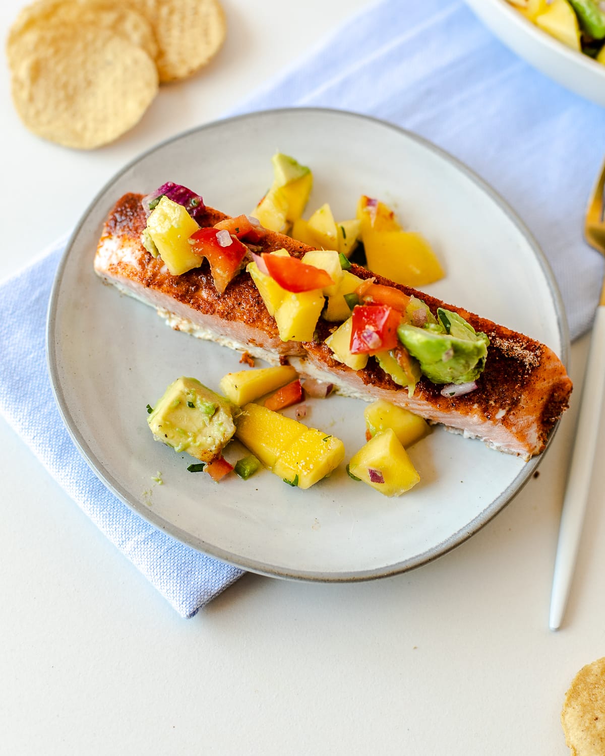 mango salsa baked salmon