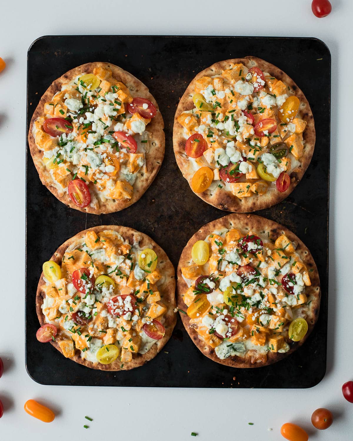 How to make buffalo chicken flatbread pizza