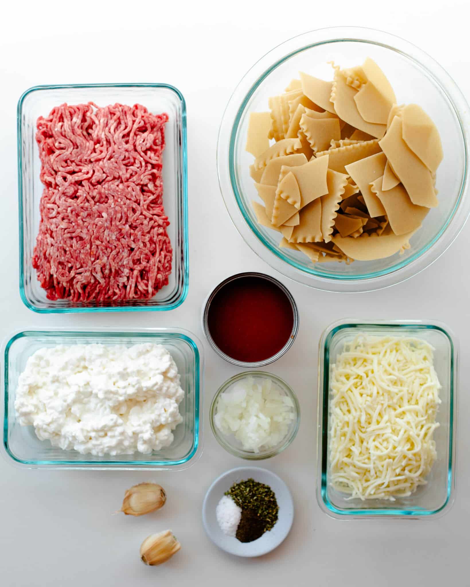 What you need for this easy peasy lasagna recipe