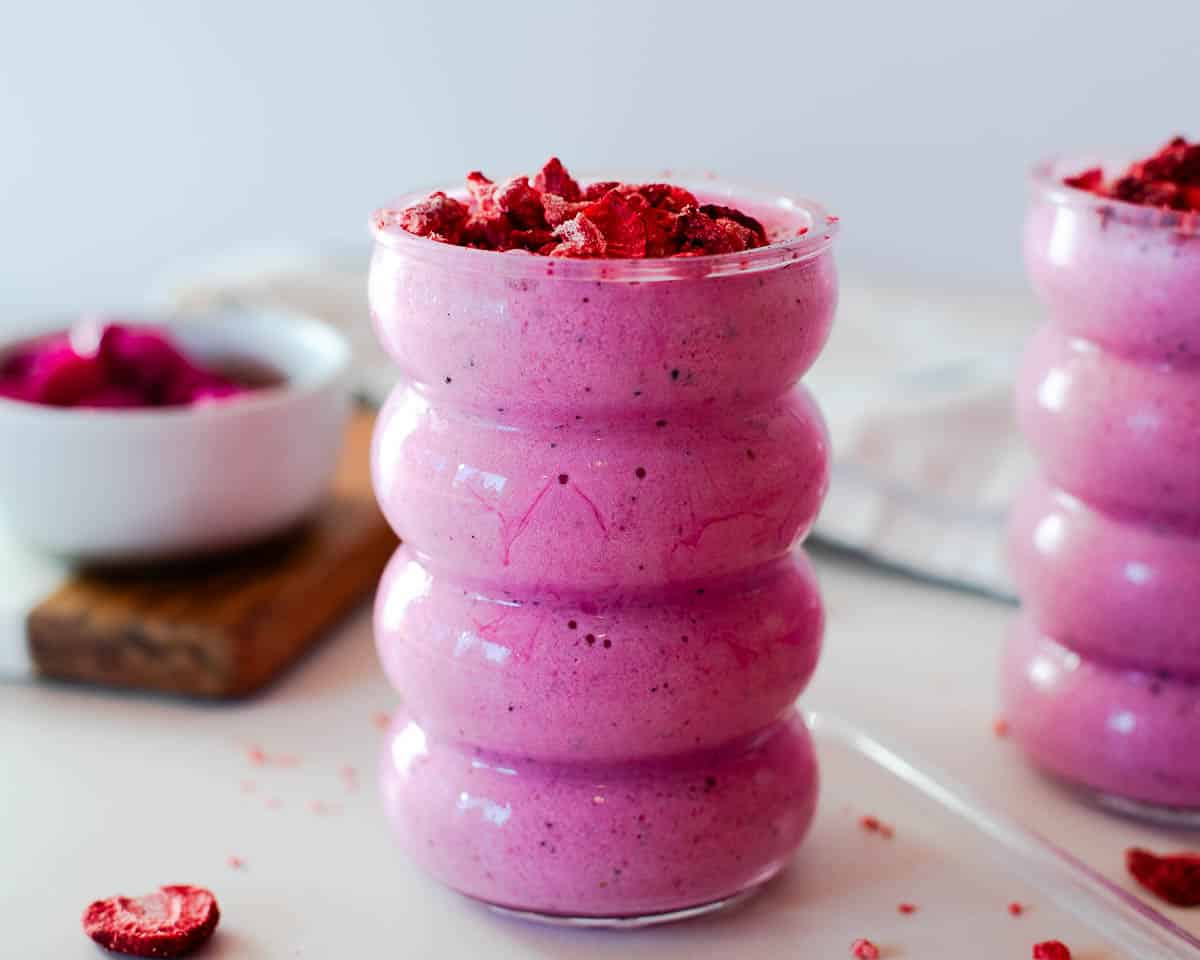 easy pink smoothie recipe