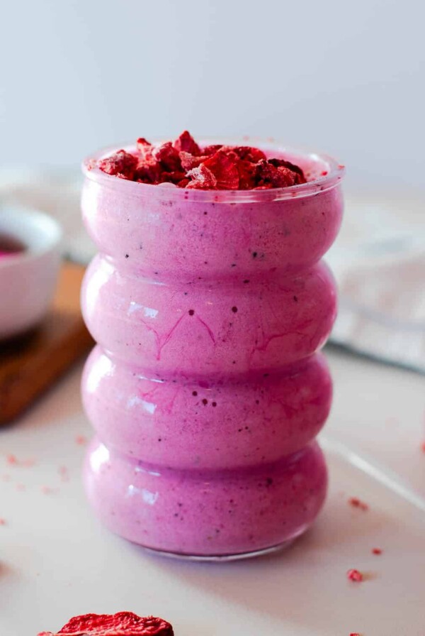 pink pitaya smoothie