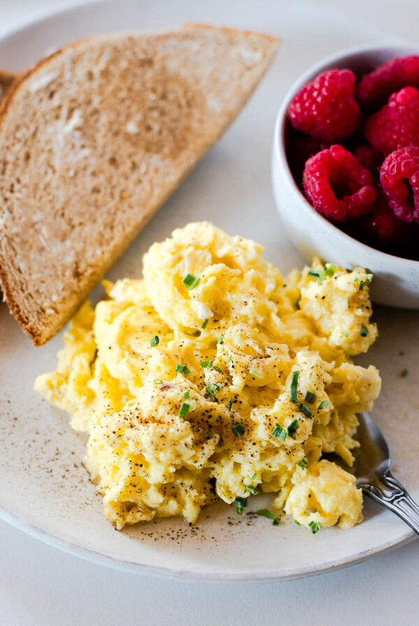 fluffy cottage cheese scrambled eggs
